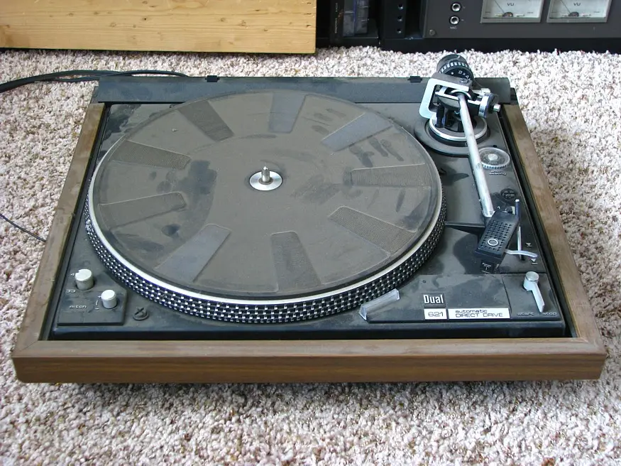 electrohome record player skipping